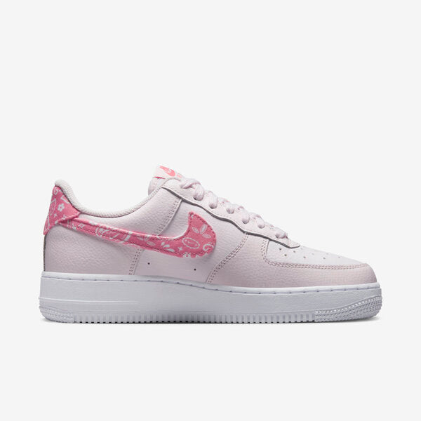 NIKE WMNS AIR FORCE 1 07