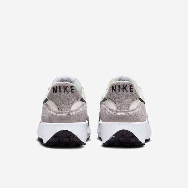 NIKE WAFFLE NAV