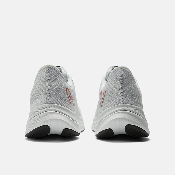 NEW BALANCE FUELCELL PROPEL V4