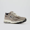 NEW BALANCE 2002R