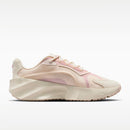 WMNS NIKE AURA EDGE