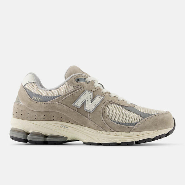 NEW BALANCE 2002R