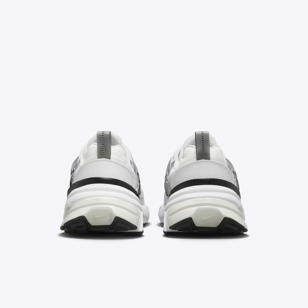 NIKE WMNS V2K RUN