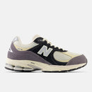 NEW BALANCE 2002R