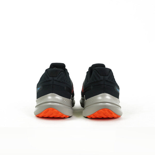NIKE QUEST 5