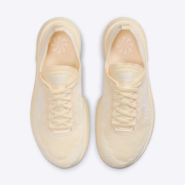 W NIKE FREE 2025
