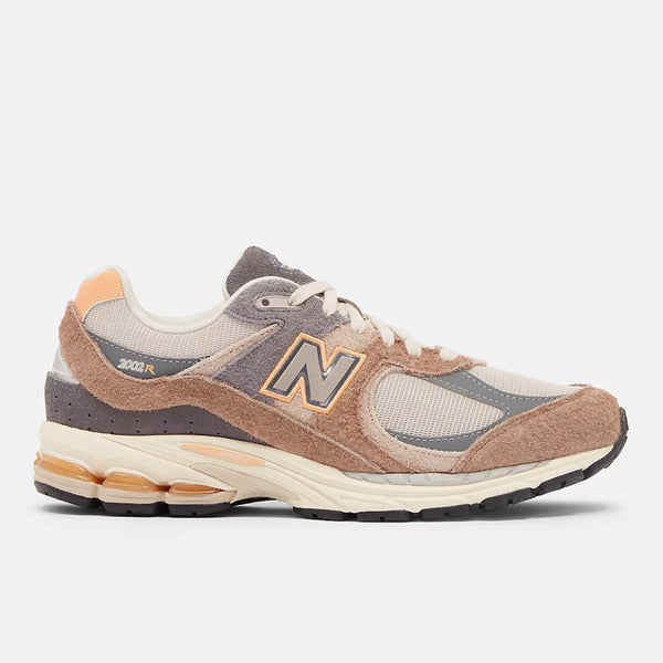 NEW BALANCE 2002R