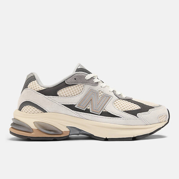 NEW BALANCE 2010