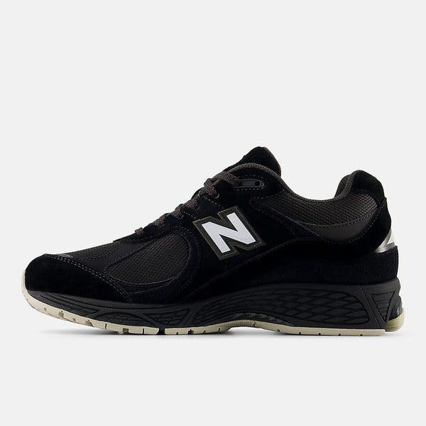 NEW BALANCE 2002R