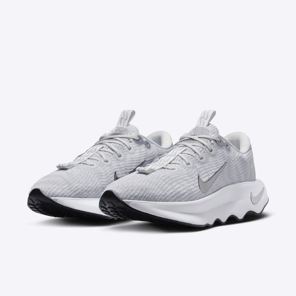 NIKE WMNS MOTIVA PRM
