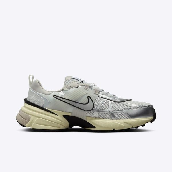 NIKE V2K RUN