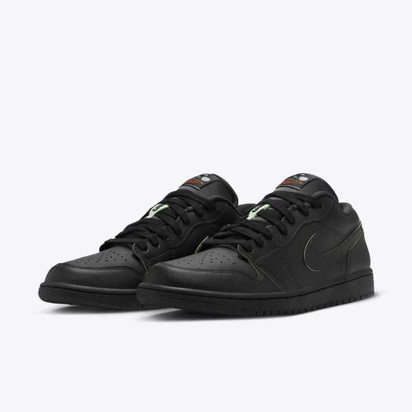 NIKE AIR JORDAN 1 LOW SE