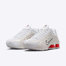 NIKE SHOX R4