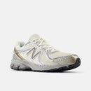 NEW BALANCE 860V2