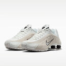 NIKE WMNS SHOX R4