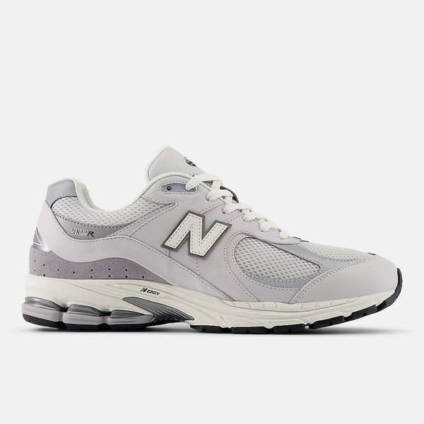 NEW BALANCE 2002R