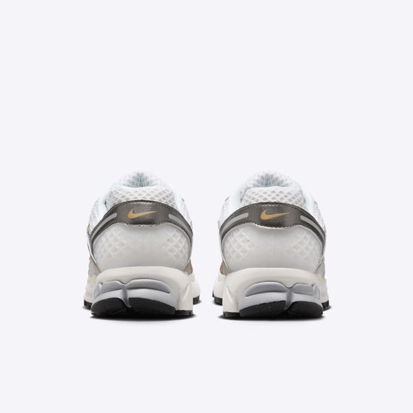 NIKE ZOOM VOMERO 5
