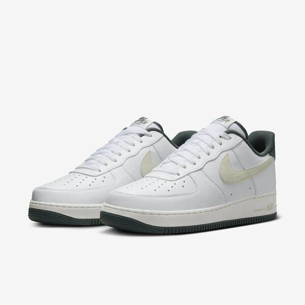 NIKE AIR FORCE 1 '07 LV8 COB