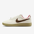 WMNS NIKE FIELD GENERAL