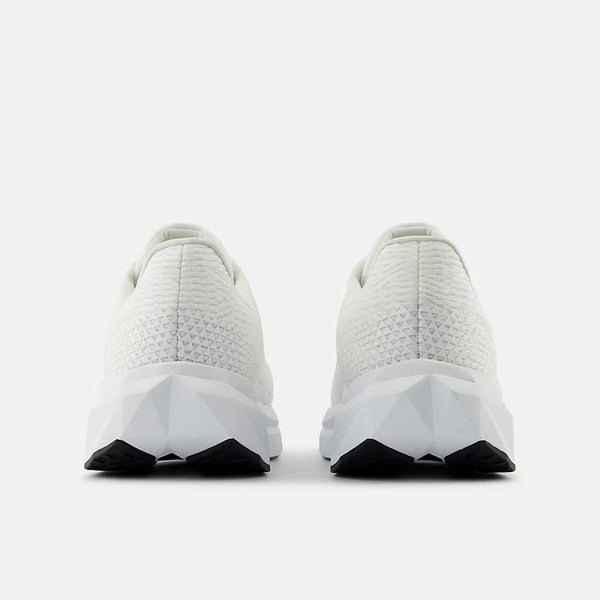 NEW BALANCE FUELCELL PROPEL V5