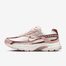 WMNS NIKE INITIATOR