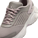 NIKE WMNS JORDAN TRUNNER FLOW