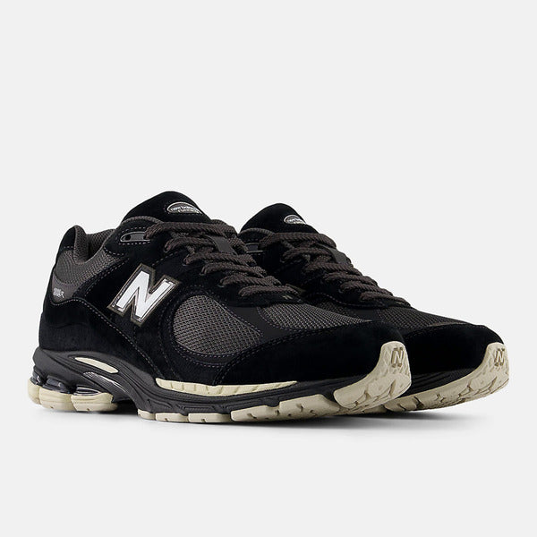 NEW BALANCE 2002R