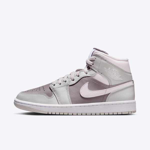 NIKE WMNS AIR JORDAN 1 MID