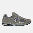 NEW BALANCE 2002R
