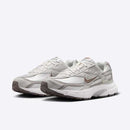 NIKE WMNS INITIATOR