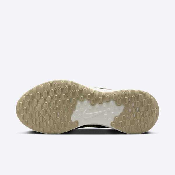 NIKE REVOLUTION 7