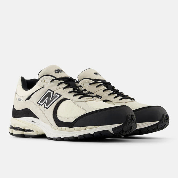 NEW BALANCE 2002R