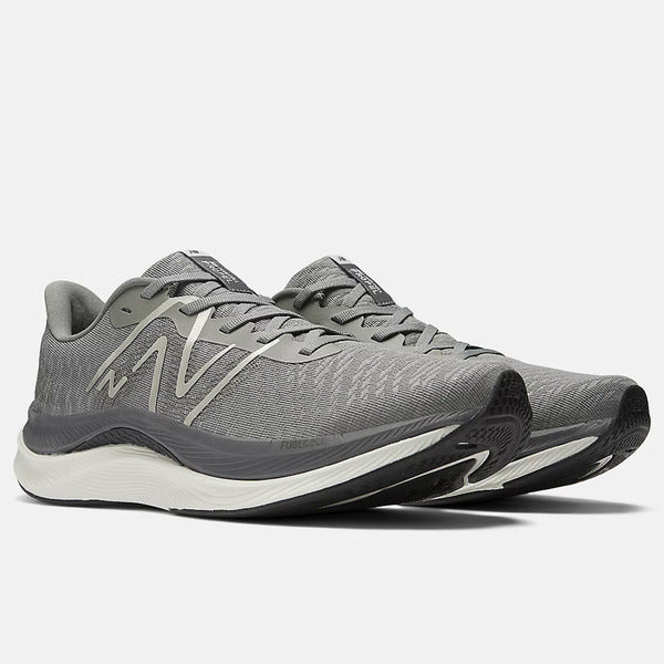 NEW BALANCE FUELCELL PROPEL V4