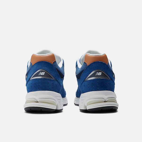 NEW BALANCE 2002R