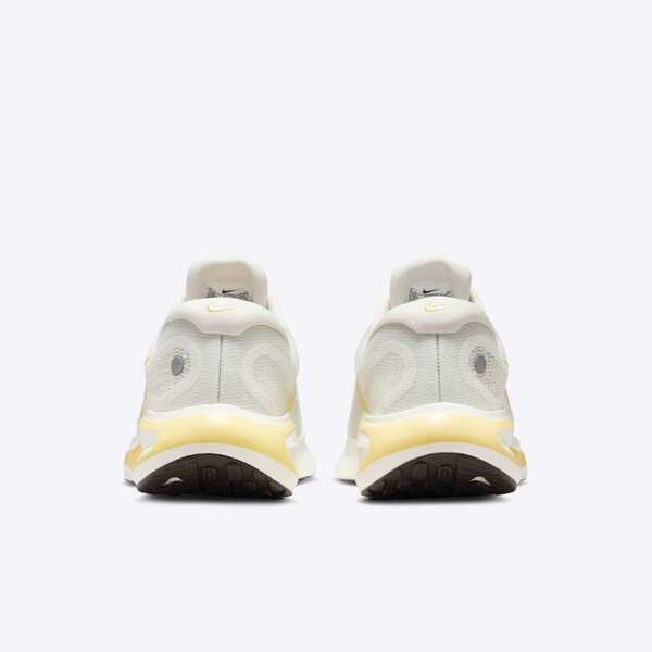 W NIKE JOURNEY RUN