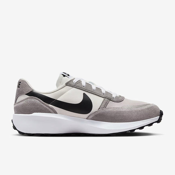 NIKE WAFFLE NAV