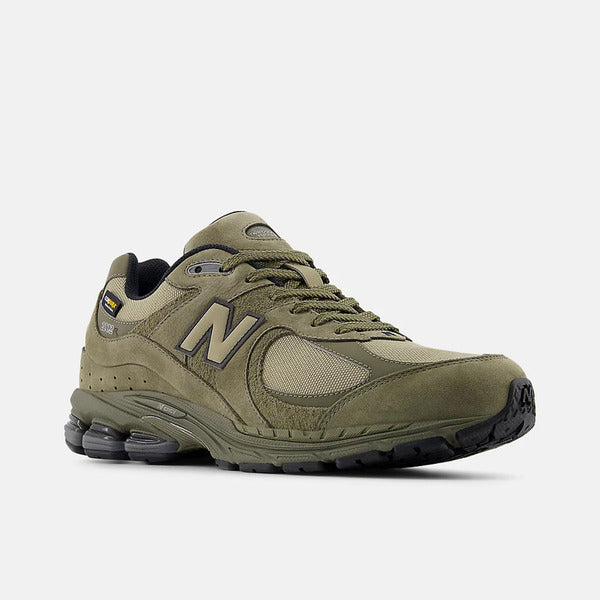 NEW BALANCE 2002R