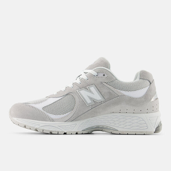 NEW BALANCE 2002R