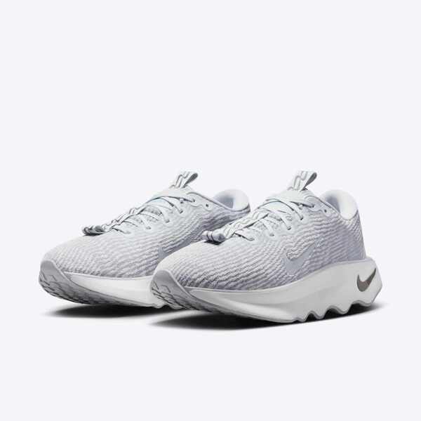 NIKE WMNS MOTIVA