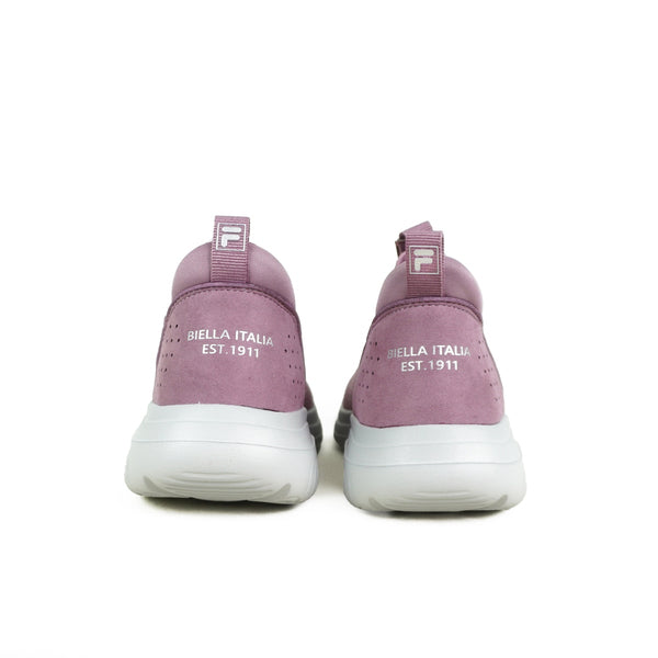 FILA CALMLY