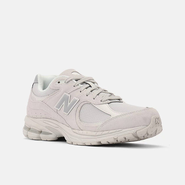 NEW BALANCE 2002R