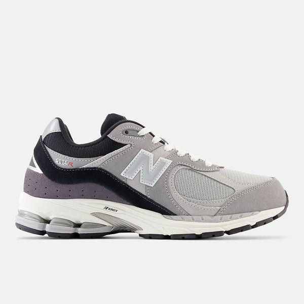 NEW BALANCE 2002R