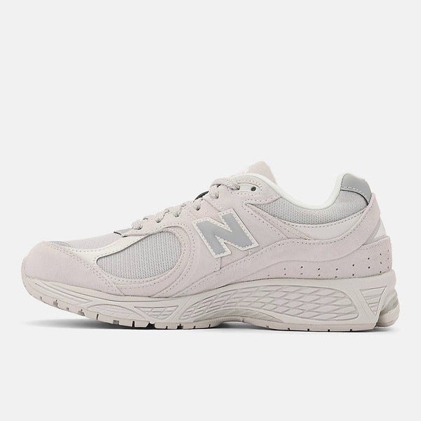 NEW BALANCE 2002R
