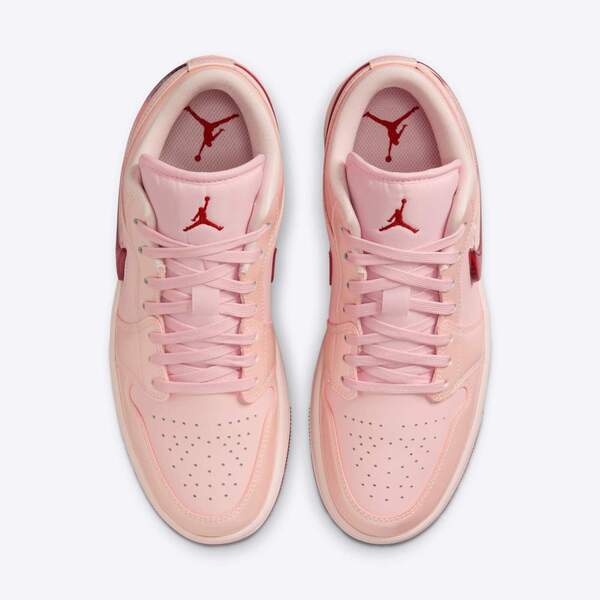 NIKE WMNS AIR JORDAN 1 LOW SE