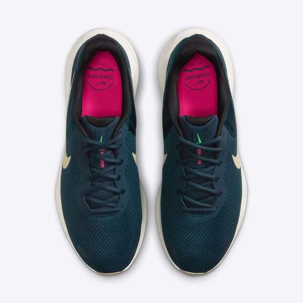 NIKE REVOLUTION 7