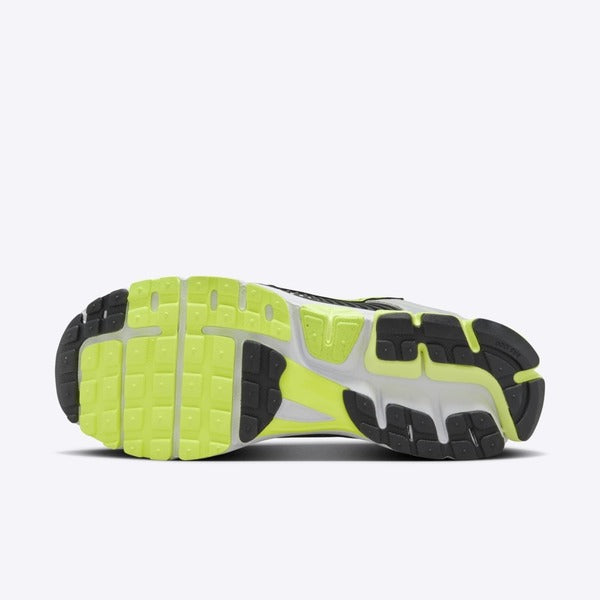 NIKE ZOOM VOMERO 5