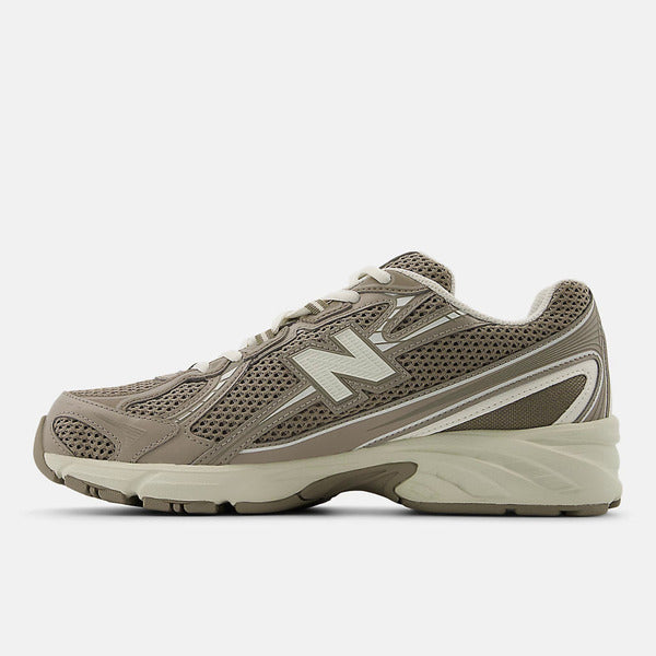NEW BALANCE 740