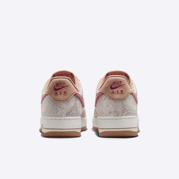 NIKE AIR FORCE 1 07 LV8