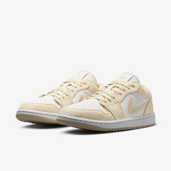 NIKE WMNS AIR JORDAN 1 LOW SE