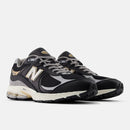 NEW BALANCE 2002R